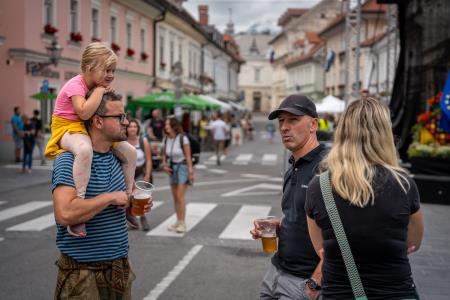 Dnevi narodnih noš in oblačilne dediščine v Kamniku   (23)